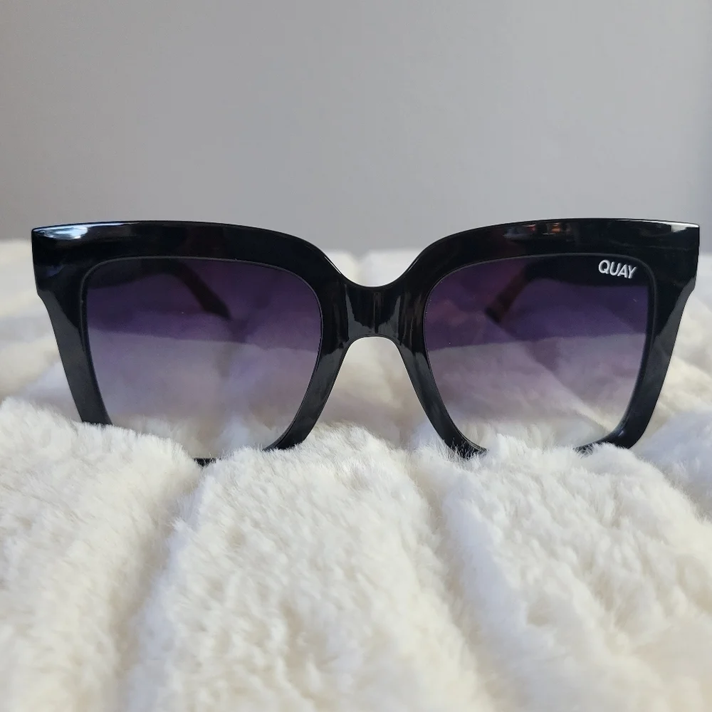 QUAY // ltd ed icy black oversize thick square frame smoke fade lens sunglasses